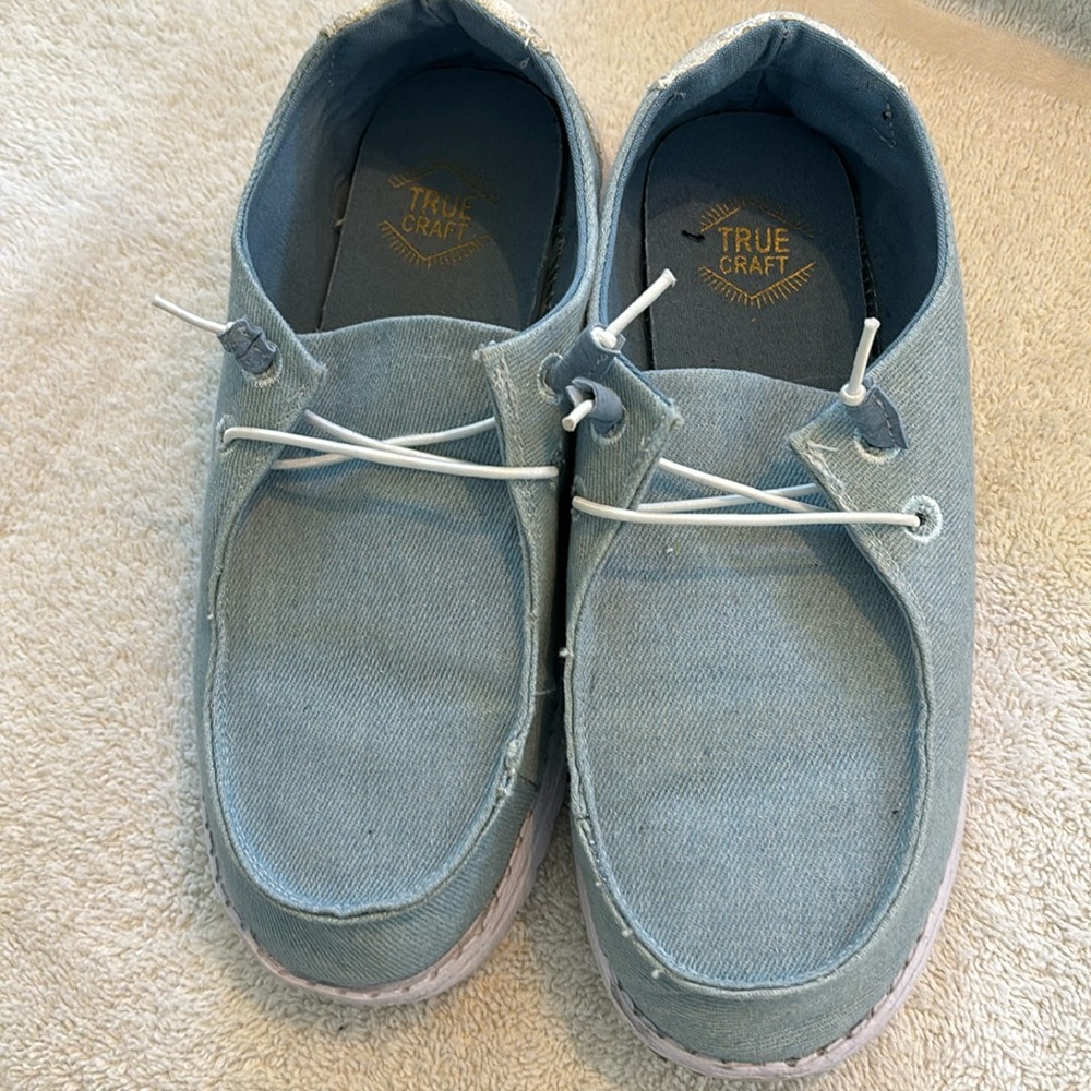True Craft women’s shoes  size 6.5. Light blue. Elastic shoe lace. Used once